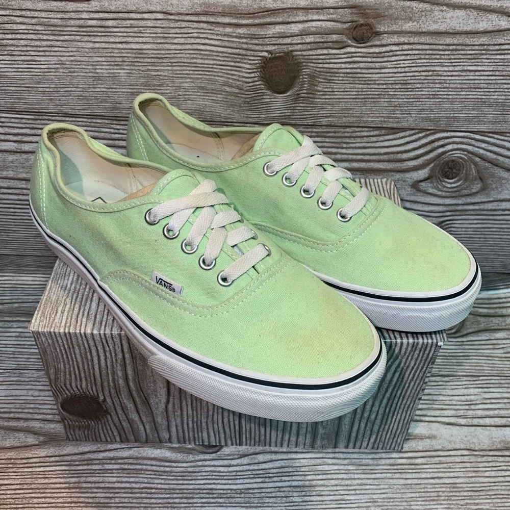 Vans Authentic Womens Sz 10